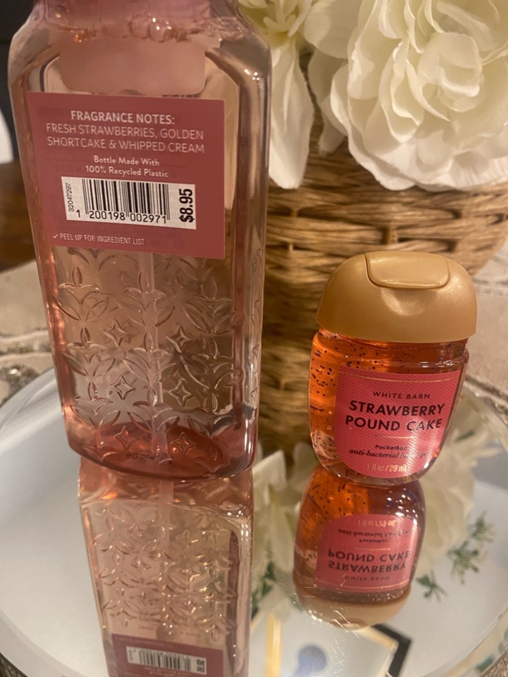 Bath & Body Works Strawberry Poundcake Hand Soap Duo - Picture 4 of 5